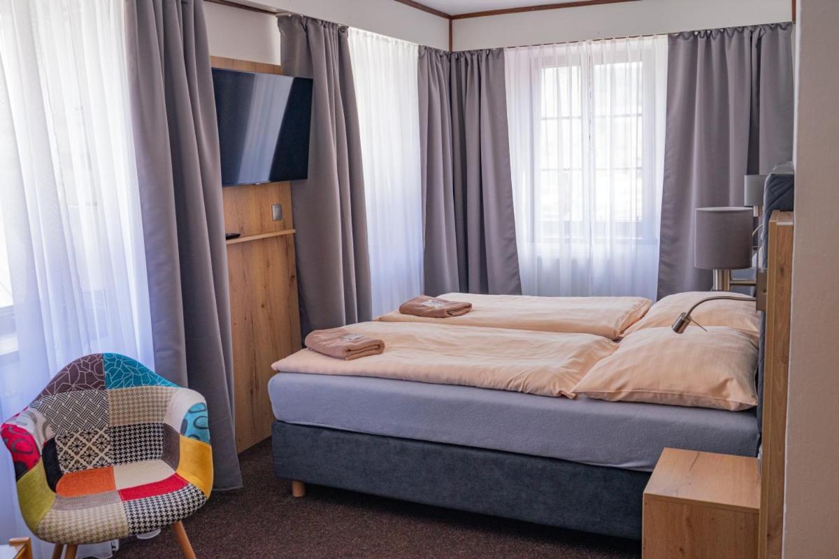Králíky Hotel Zlata Labut מראה חיצוני תמונה