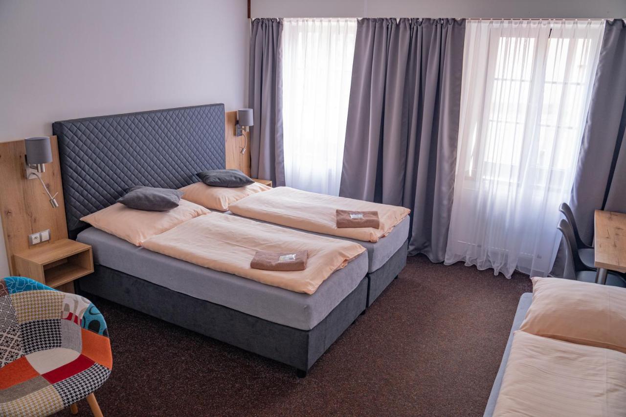 Králíky Hotel Zlata Labut מראה חיצוני תמונה