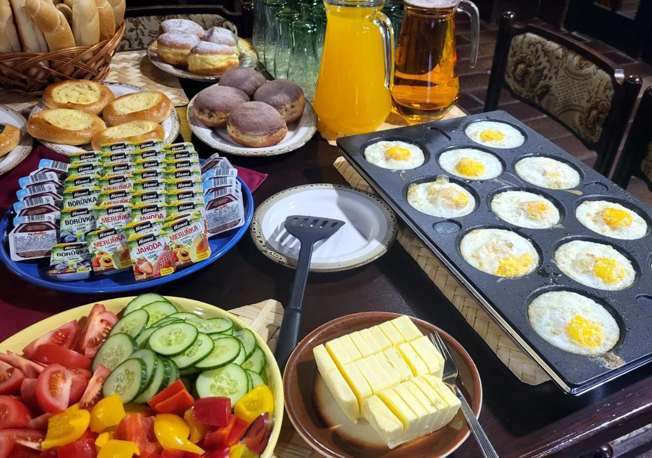 Králíky Hotel Zlata Labut מראה חיצוני תמונה